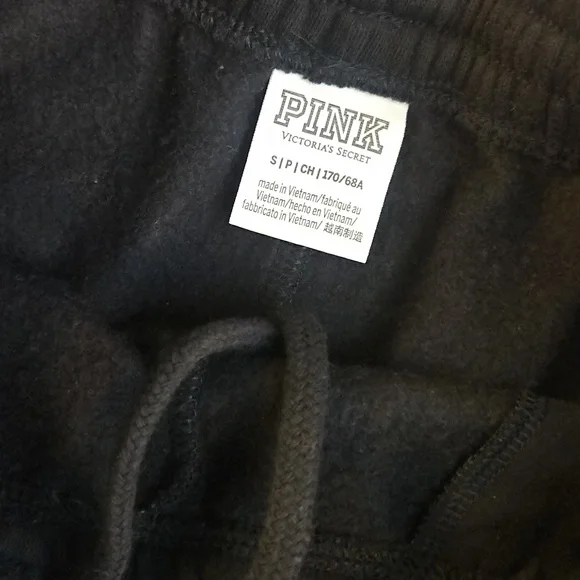 NWOT tropical Print VS PINK shorts - Picture 4 of 5